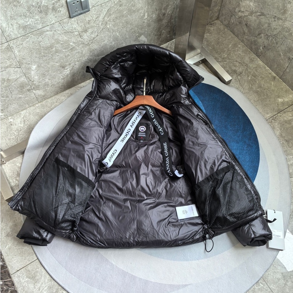 Canada Goose Shiny Black Hooded Puffer Jacket - Picture 3 of 6